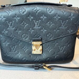 Louis Vuitton Pochette Métis
